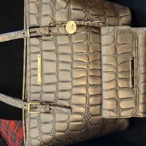 Brahmin bag with matching wallet. Color looks like a gold color.